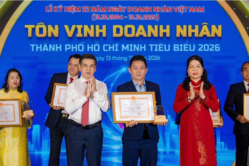 Doanh nhân lấy pháp luật làm nền tảng, đồng hành cùng doanh nghiệp phát triển 